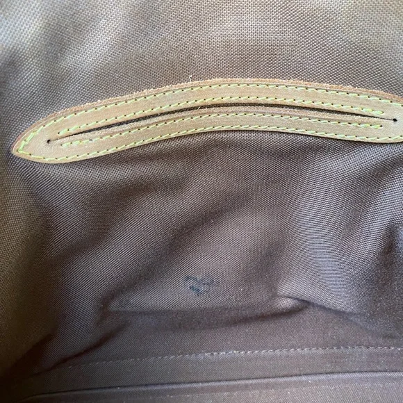 Louis Vuitton Alma PM - Picture 7 of 11